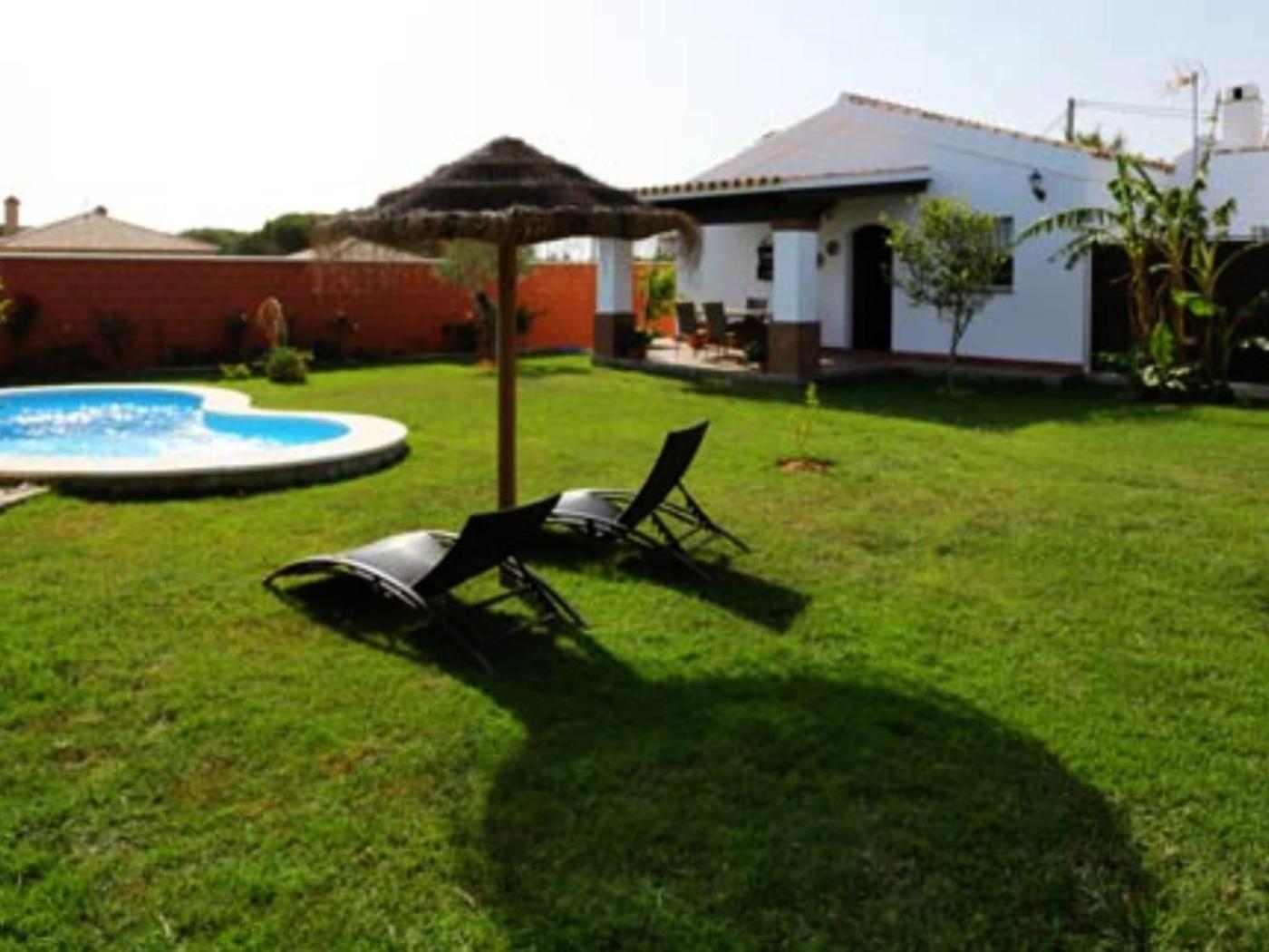 Casa Familias Con Piscina Y Barbacoa Сasa de vacaciones